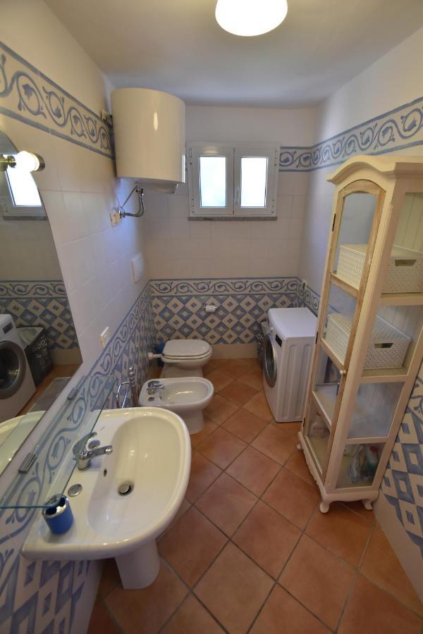 Route 25 - Cavoli - Vista Mare, Con Clima, Terrazza E Posto Auto Apartment Spiaggia di Cavoli Ngoại thất bức ảnh